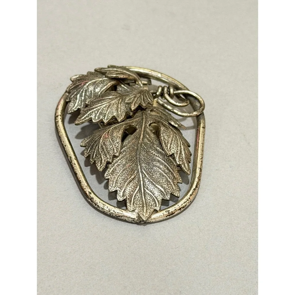 Vintage Leaf Fur‎ Clip Womens Silver Tone Art Deco Botanical Brooch
